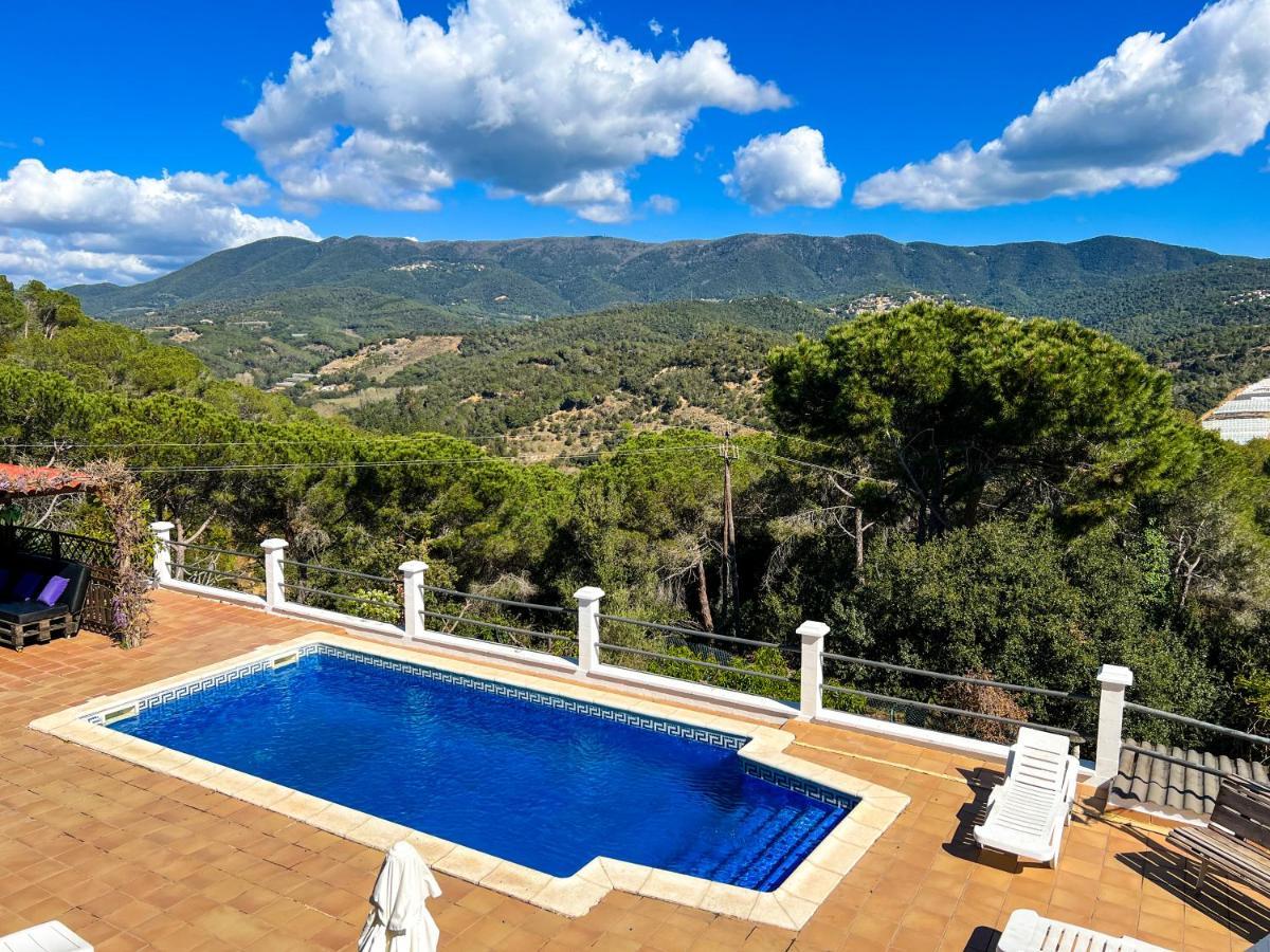 Villa Vivalidays Casa Ricardo à Sant Cebrià de Vallalta Extérieur photo